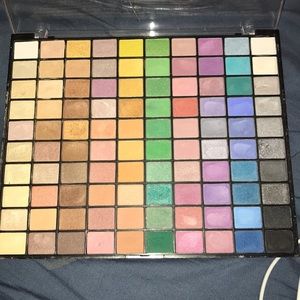 100 Colored Eyeshadow Pallet